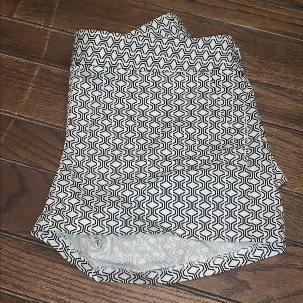 EXPRESS | Shorts